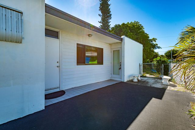 354 Manchester Street, Boca Raton, FL 33487