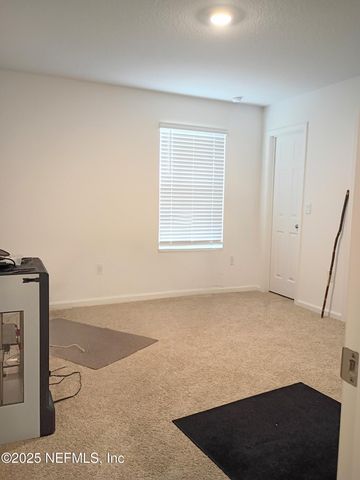 8995 GIFFORD Drive, Jacksonville, FL 32220