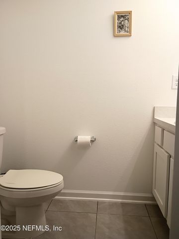 8995 GIFFORD Drive, Jacksonville, FL 32220