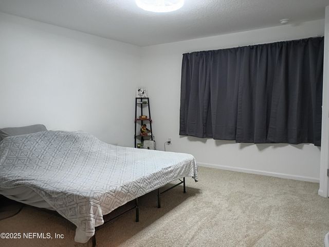 8995 GIFFORD Drive, Jacksonville, FL 32220