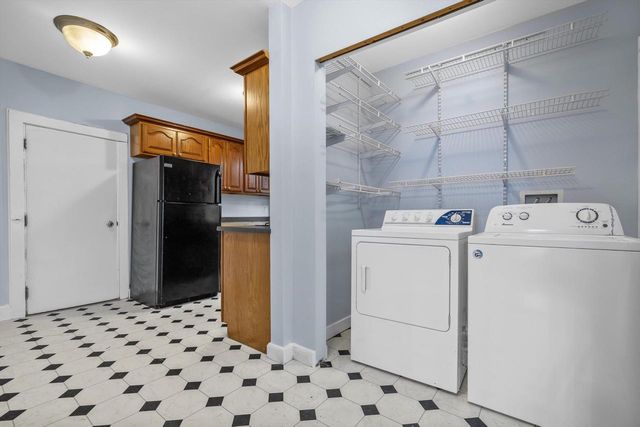 923 Marshall STREET, Lake Geneva, WI 53147