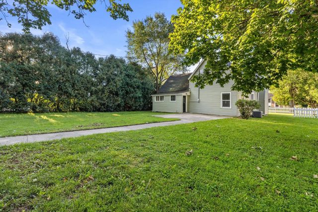 923 Marshall STREET, Lake Geneva, WI 53147