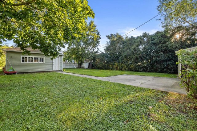 923 Marshall STREET, Lake Geneva, WI 53147