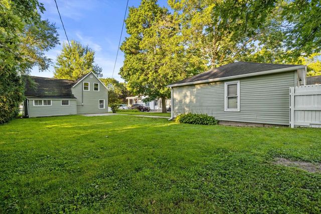 923 Marshall STREET, Lake Geneva, WI 53147
