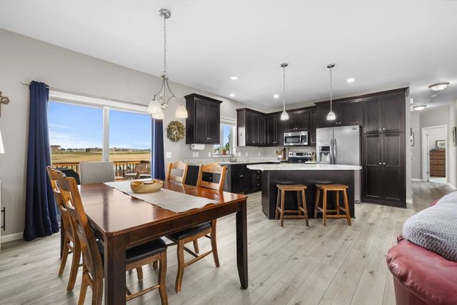 2720 Heritage Dr NW, Minot, ND 58703