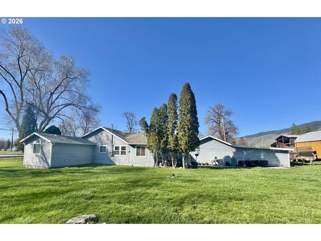 1107 JASPER St, Cove, OR 97824