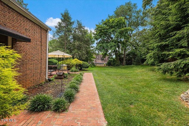 805 Hillrise Boulevard, Johnson City, TN 37601