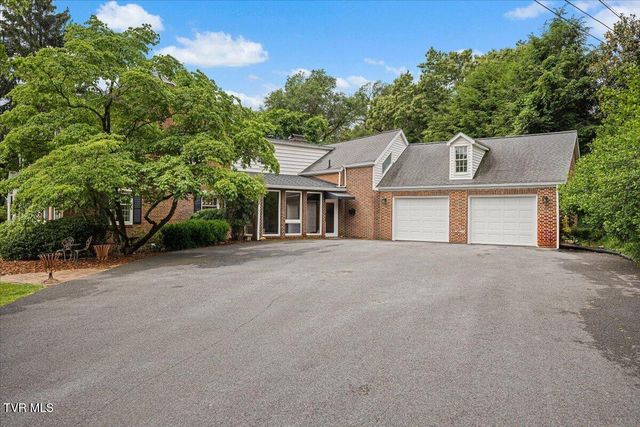 805 Hillrise Boulevard, Johnson City, TN 37601