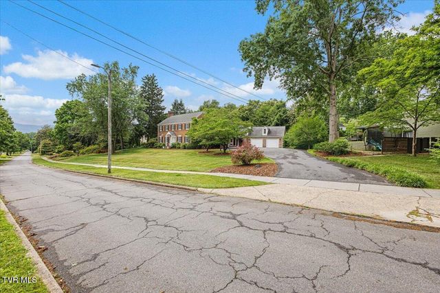 805 Hillrise Boulevard, Johnson City, TN 37601