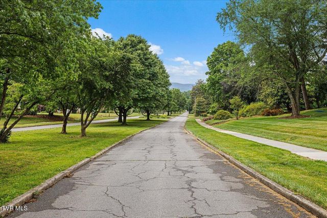 805 Hillrise Boulevard, Johnson City, TN 37601