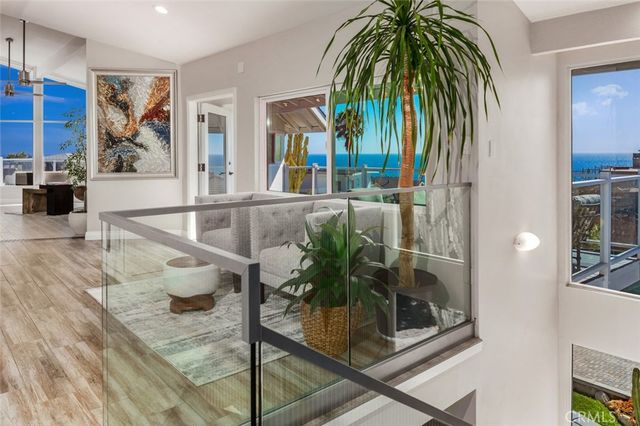 2 Camel Point, Laguna Beach, CA 92651