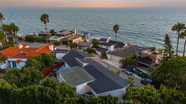 2 Camel Point, Laguna Beach, CA 92651