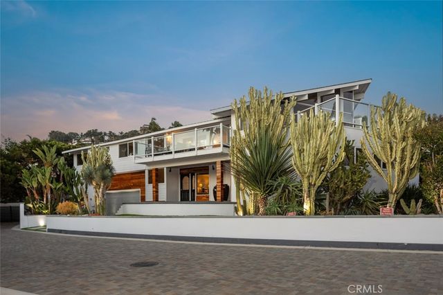2 Camel Point, Laguna Beach, CA 92651