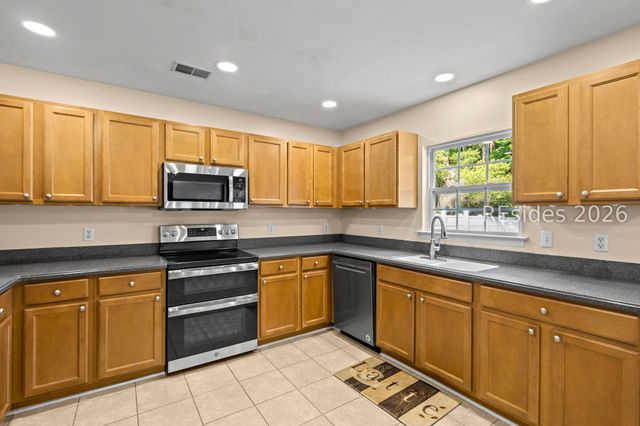 34 Hidden Lakes Cir, Bluffton, SC 29910
