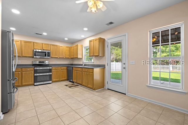 34 Hidden Lakes Cir, Bluffton, SC 29910