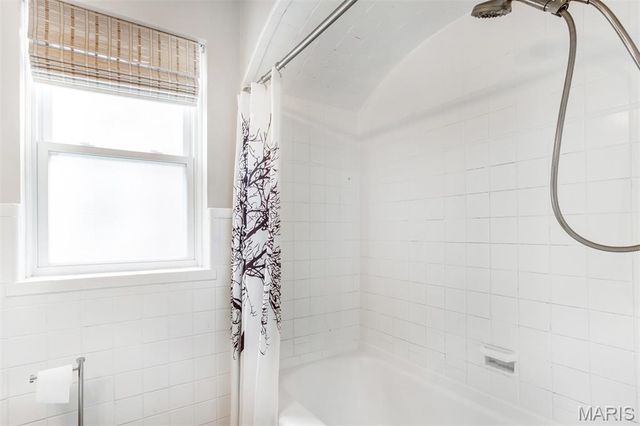 6031 Lansdowne Avenue, St Louis, MO 63109