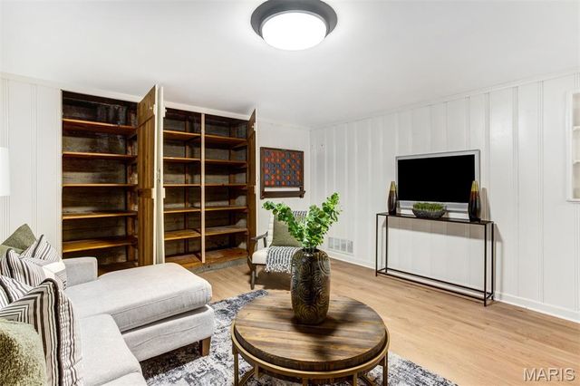 6031 Lansdowne Avenue, St Louis, MO 63109