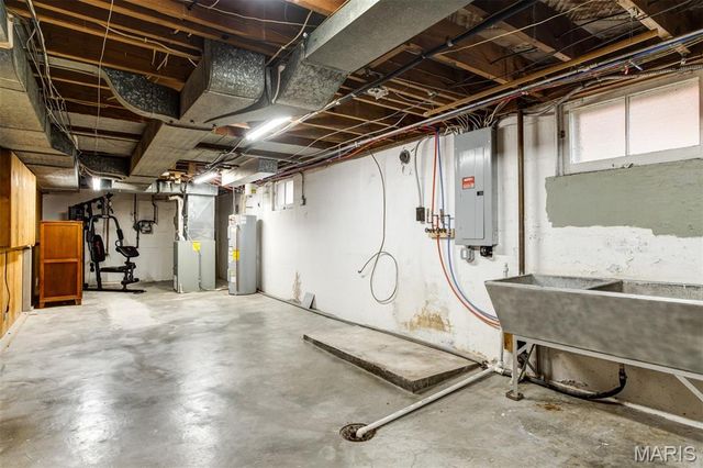 6031 Lansdowne Avenue, St Louis, MO 63109