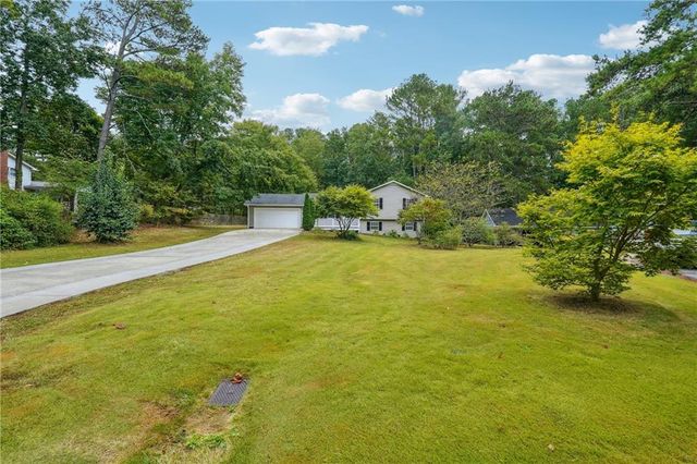 798 Bankshire Drive, Suwanee, GA 30024