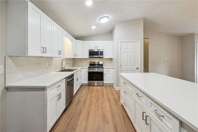798 Bankshire Drive, Suwanee, GA 30024