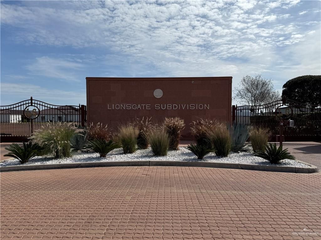 1518 Serengeti Way, Weslaco, TX 78596