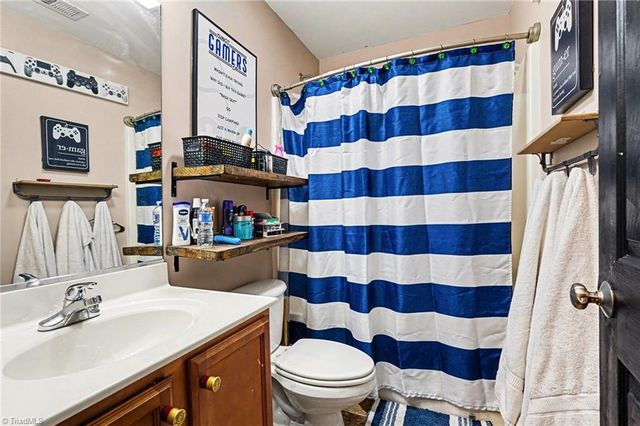 1821 Pope Hill Court, Kernersville, NC 27284