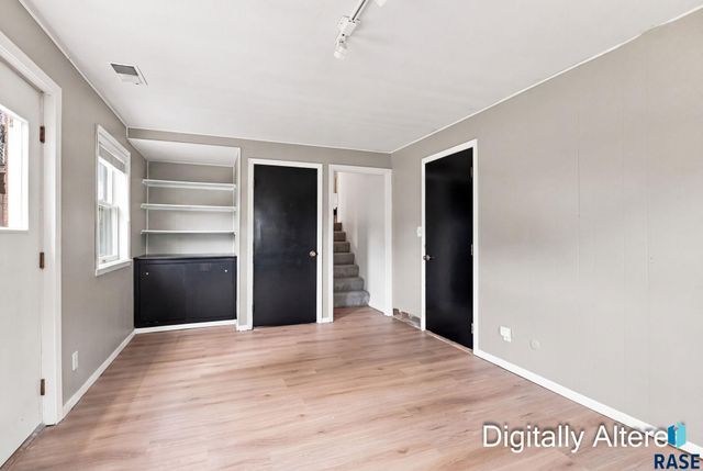 4004 S Glenview Rd Road, Sioux Falls, SD 57103