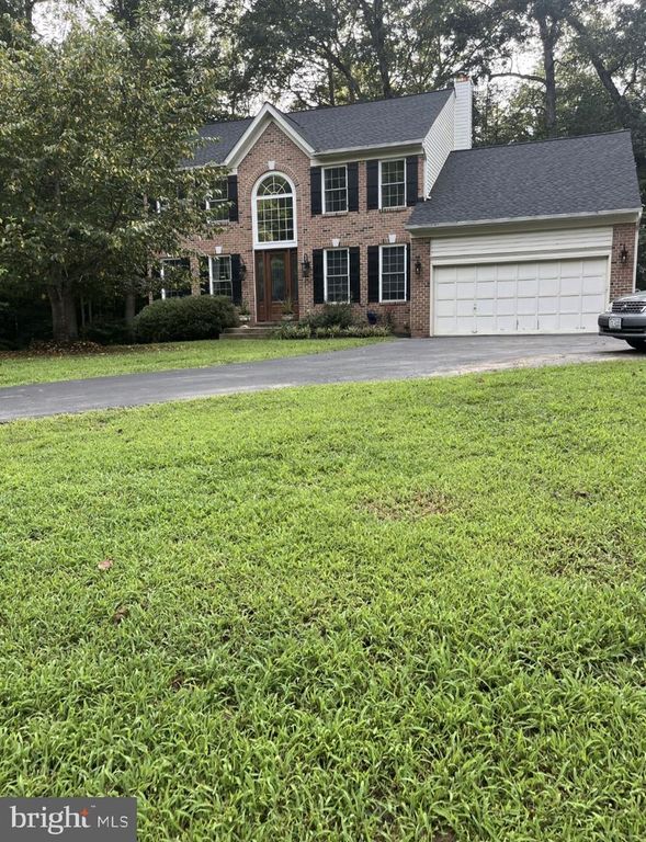 6162 RIVER FOREST DR, Manassas, VA 20112