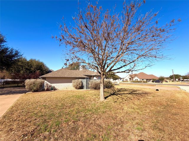 5614 Wedgefield Road, Granbury, TX 76049