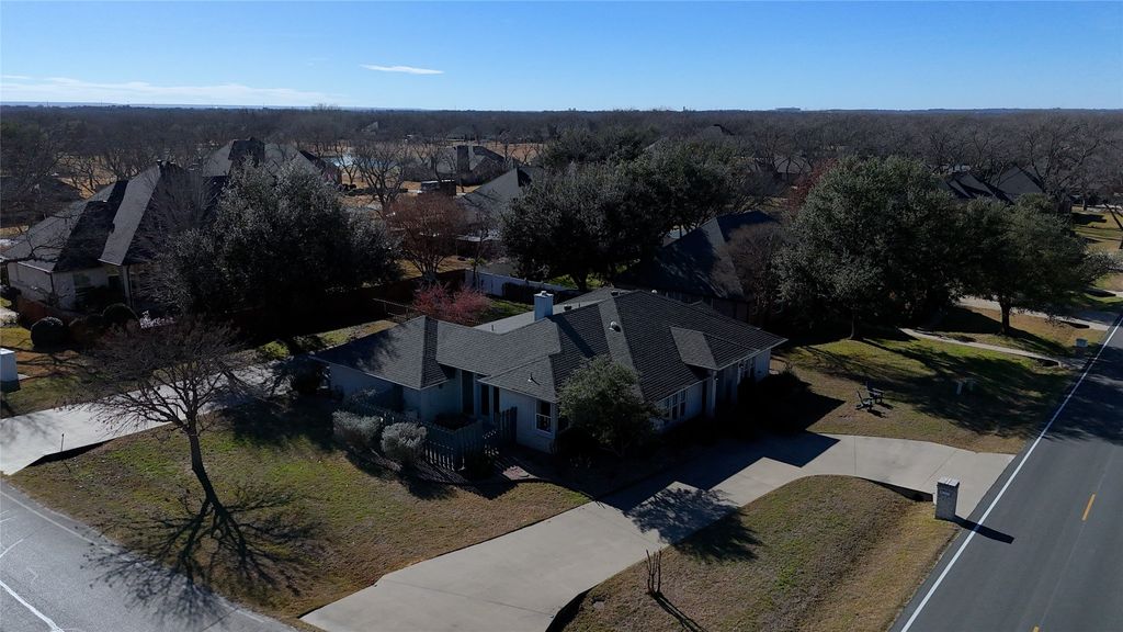 5614 Wedgefield Road, Granbury, TX 76049