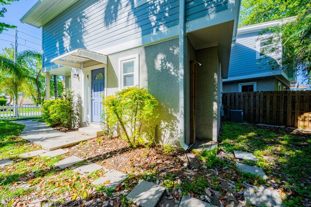 597 STURDIVANT Avenue, Atlantic Beach, FL 32233