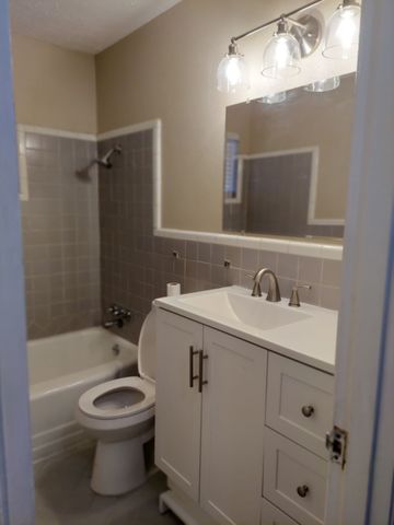 1216 Brookmere Drive, Dallas, TX 75216