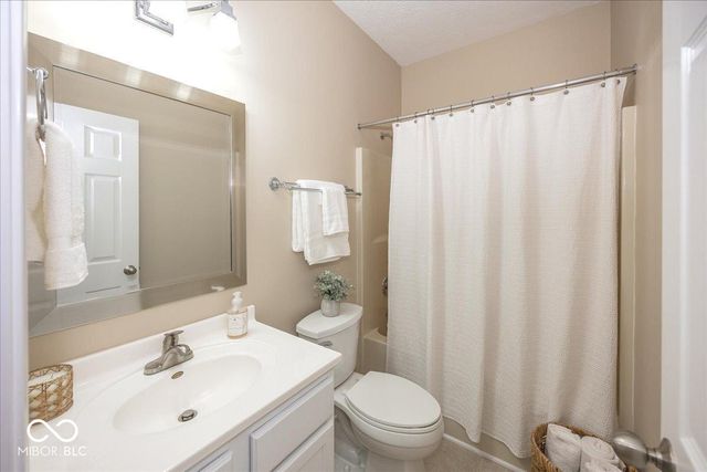 16790 Maraschino Drive, Noblesville, IN 46062