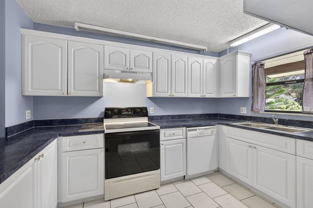 4661 Perth Road 4661, West Palm Beach, FL 33415