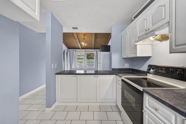 4661 Perth Road 4661, West Palm Beach, FL 33415