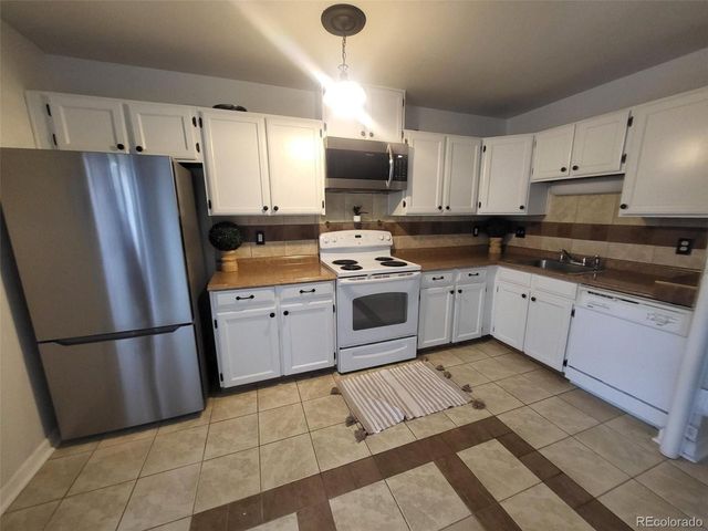 8909 Field St 99, Broomfield, CO 80021