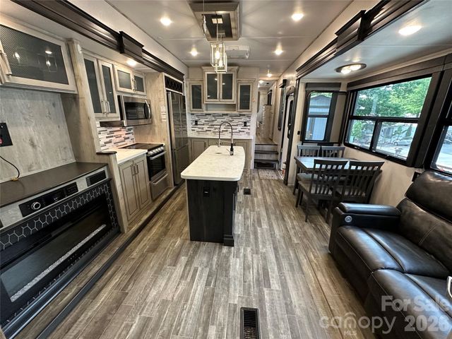 133 Marina Drive, New London, NC 28127