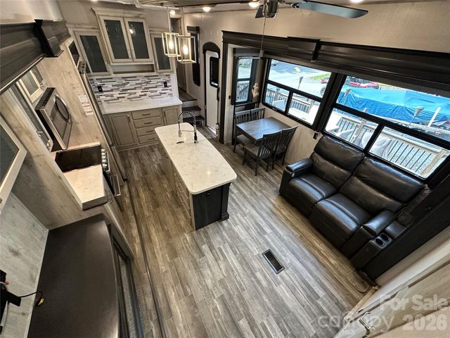 133 Marina Drive, New London, NC 28127