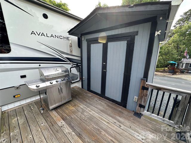 133 Marina Drive, New London, NC 28127