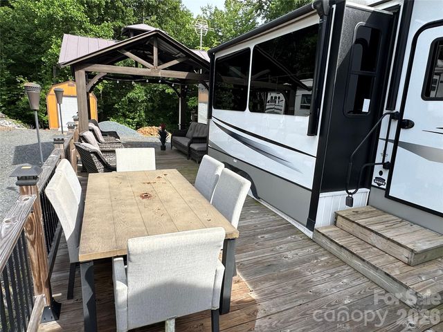 133 Marina Drive, New London, NC 28127