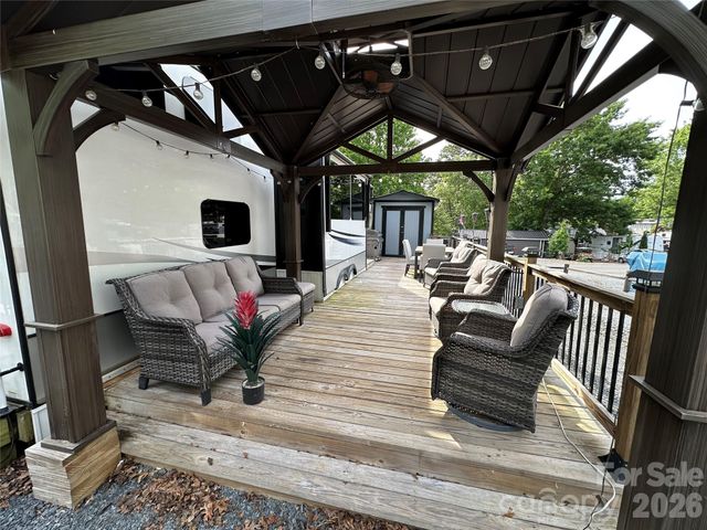 133 Marina Drive, New London, NC 28127