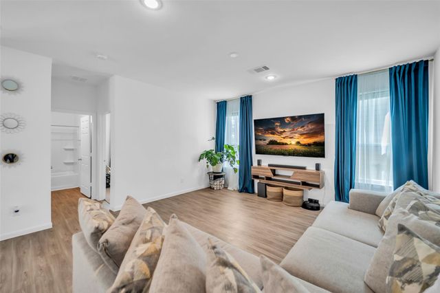 7306 Madison Commons Lane, Houston, TX 77075