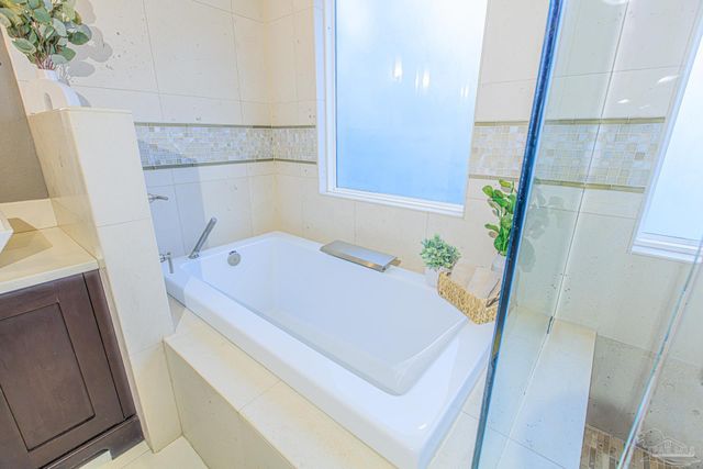 3777 Scenic Ridge Dr, Pensacola, FL 32514