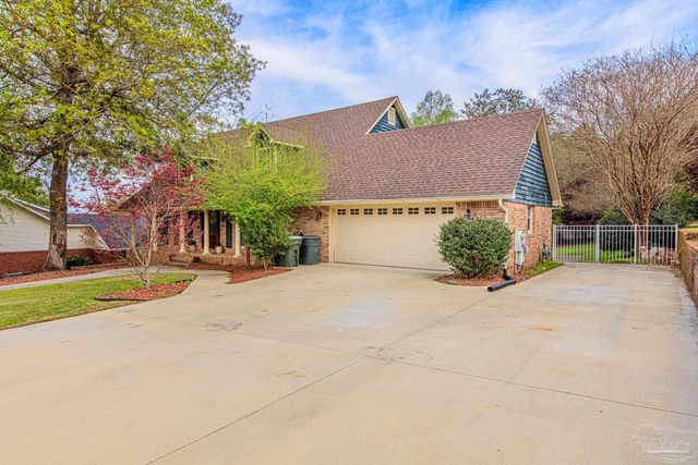 3777 Scenic Ridge Dr, Pensacola, FL 32514