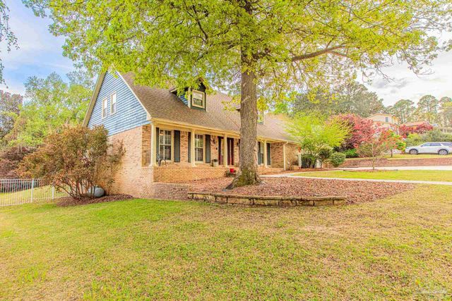 3777 Scenic Ridge Dr, Pensacola, FL 32514