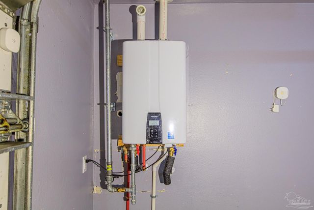 3777 Scenic Ridge Dr, Pensacola, FL 32514