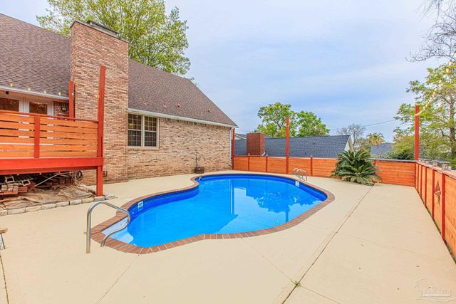 3777 Scenic Ridge Dr, Pensacola, FL 32514