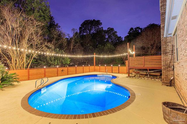 3777 Scenic Ridge Dr, Pensacola, FL 32514