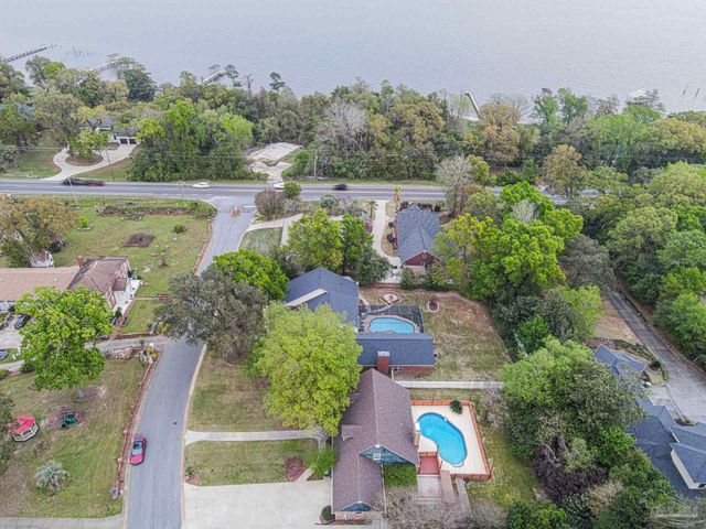 3777 Scenic Ridge Dr, Pensacola, FL 32514