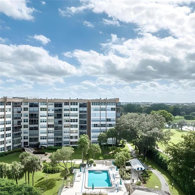 1000 Saint Charles Pl 522, Pembroke Pines, FL 33026